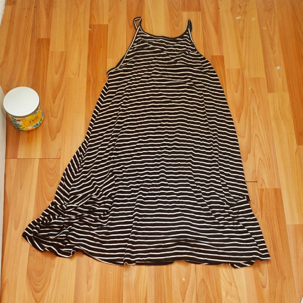 Old Navy black and white striped knit dress